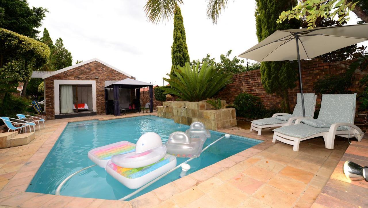 Corgi Guest House Johannesburg Exterior foto