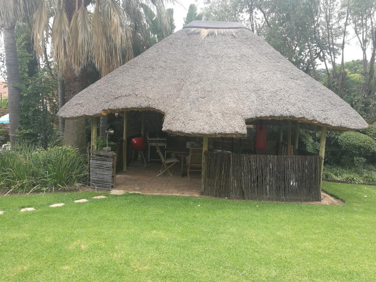 Corgi Guest House Johannesburg Exterior foto