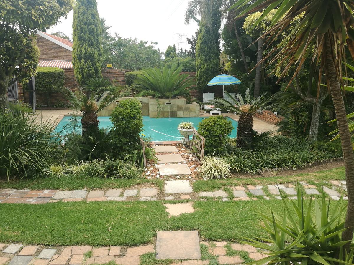 Corgi Guest House Johannesburg Exterior foto