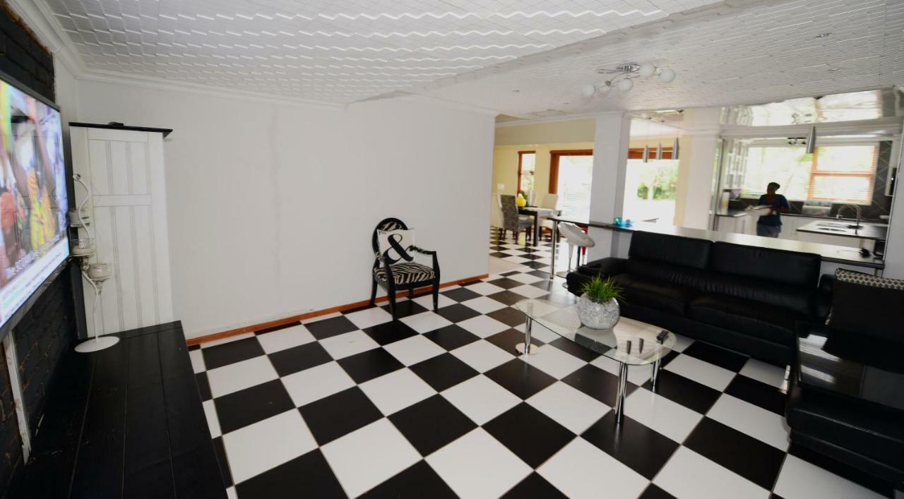 Corgi Guest House Johannesburg Exterior foto